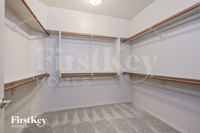 Building Photo - 9662 S Via Bandera