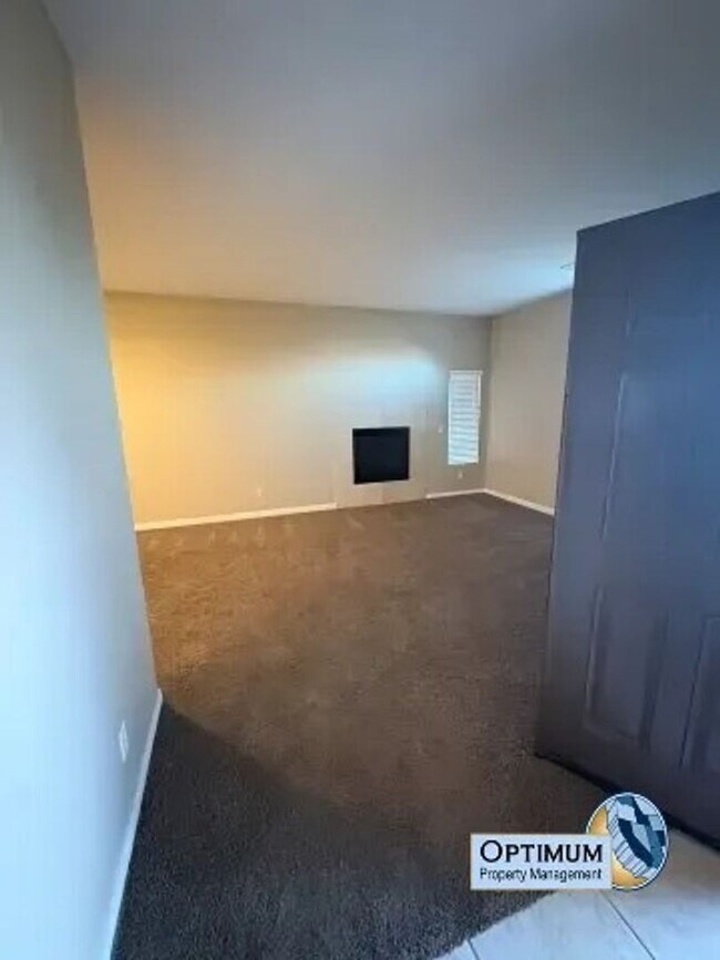 Building Photo - 12765 Boeing Ct