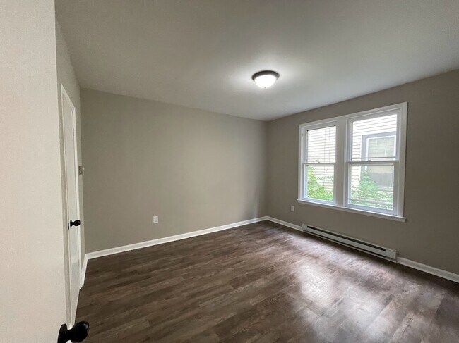 Building Photo - 111 Maffett St