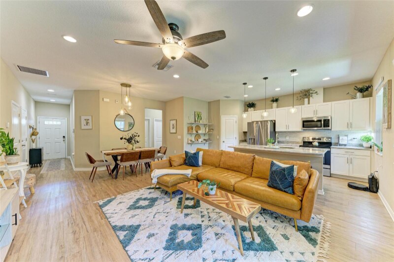 Building Photo - 2304 E 22nd Ave.