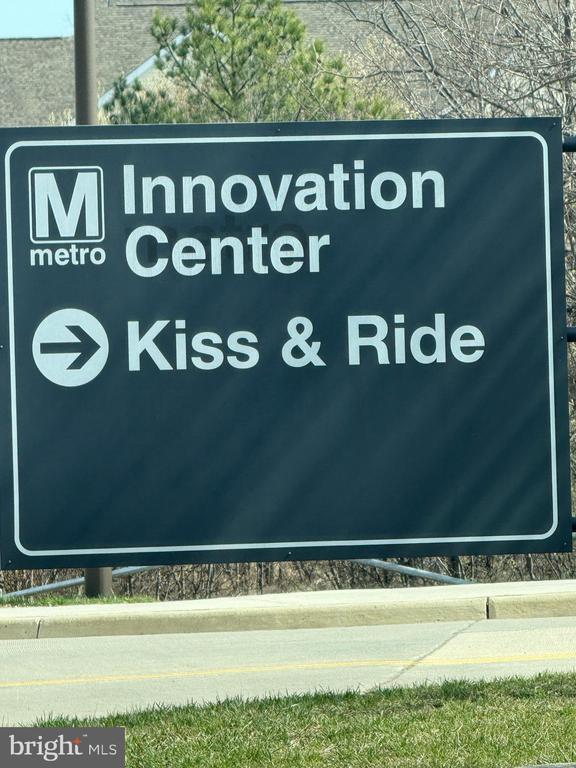 Building Photo - 2142 Capstone Cir