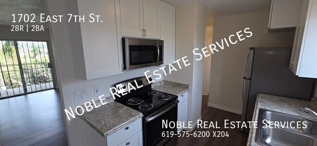 Building Photo - 1702 E 7th St