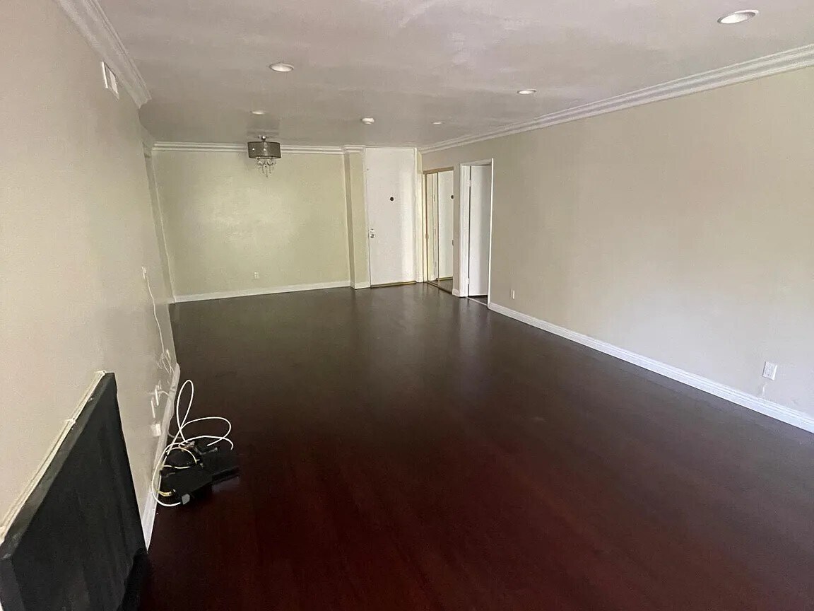 Building Photo - 3113 Raintree Cir