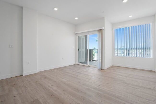 Building Photo - 8802 Van Nuys Blvd