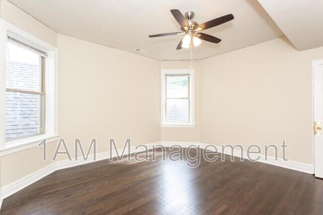 Building Photo - 4249 N Lawndale Ave