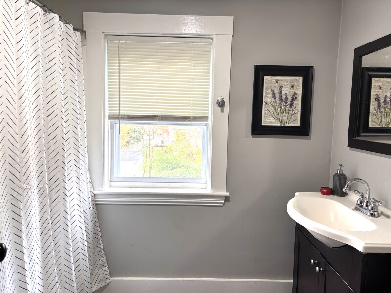 Building Photo - 104 Casey St