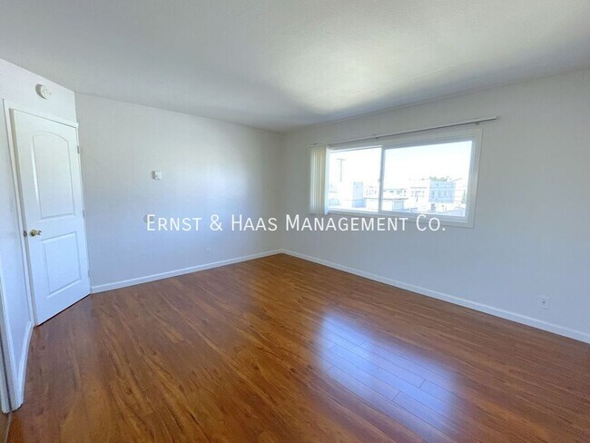 Building Photo - 3211 E Wilton St