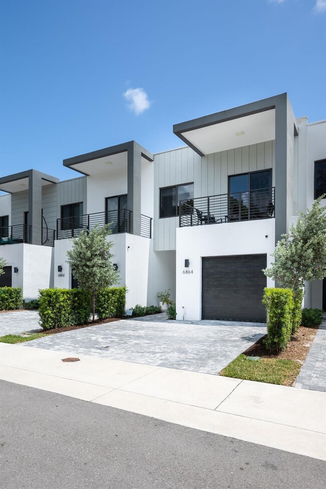 Building Photo - 6864 SW 80th St