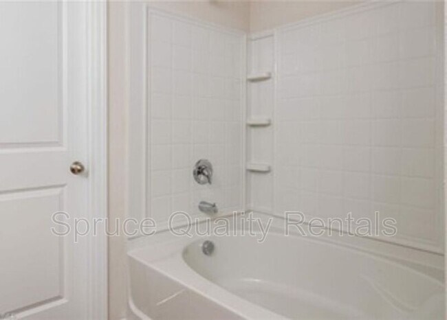 Building Photo - 4042 Meredith Woods Ln