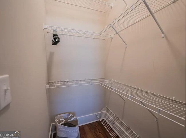 Building Photo - 1013 Peeples St SW