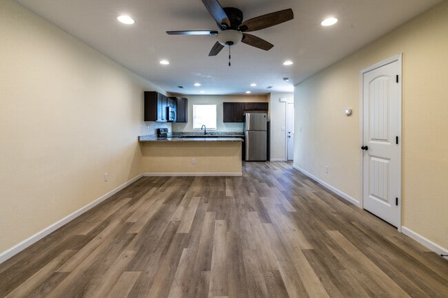 Building Photo - 932 Warrior Hill Dr