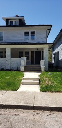 Building Photo - 2832 N Park Ave