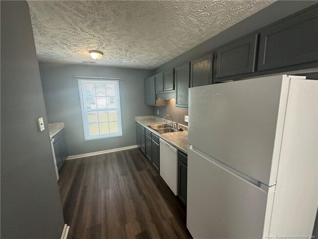 Building Photo - 3545 Chaucer Dr
