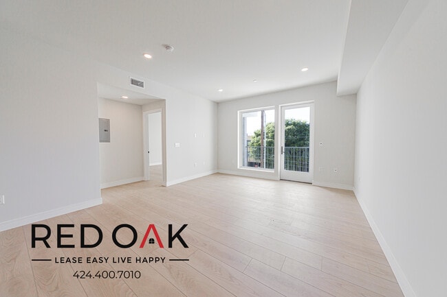 Building Photo - 5320 Cartwright Ave