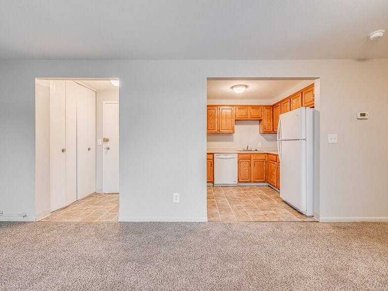 Building Photo - Cedarwood Crossings