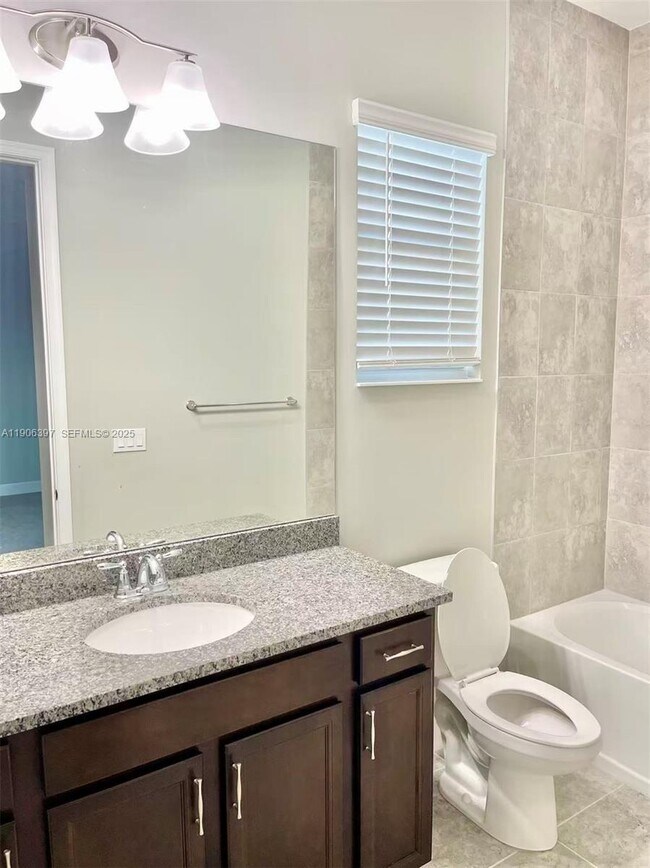 Building Photo - 14982 RedCove Pl