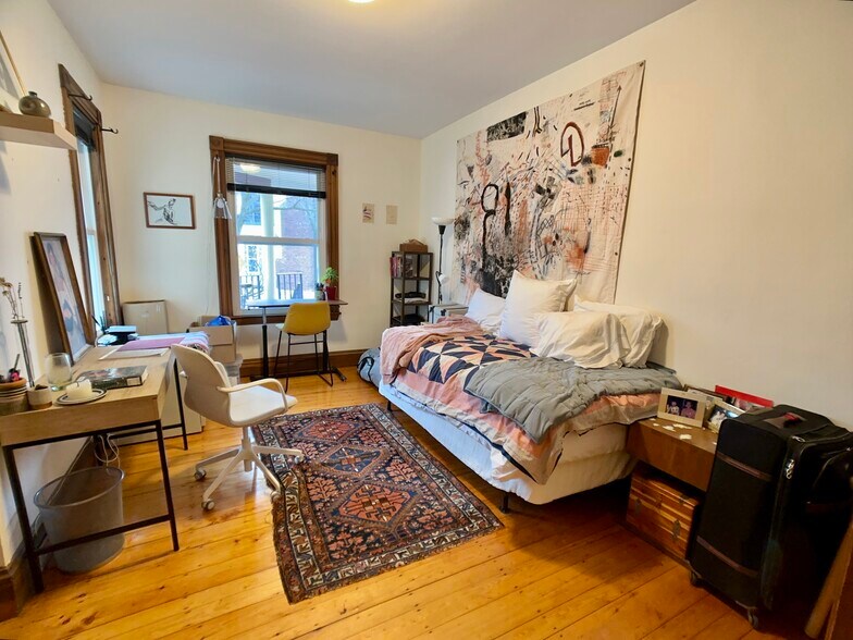 Building Photo - 20 Oakview Ter