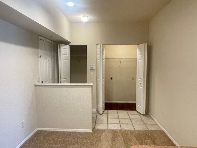 Building Photo - 1BR/1BA Altamonte Springs Condo with Brand...