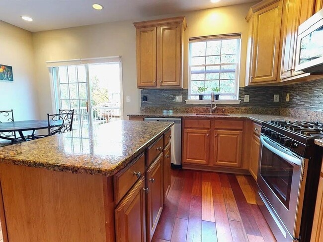 Building Photo - 70 Osprey Ct