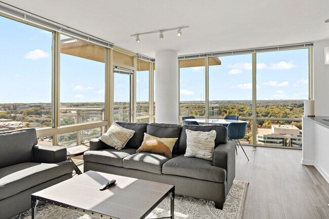 Building Photo - 1751 Pinnacle Dr