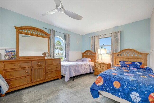 Building Photo - 4408 E Riverside Dr