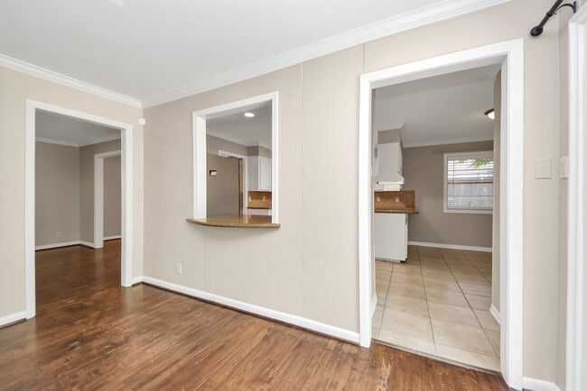Building Photo - 4422 Nenana Dr