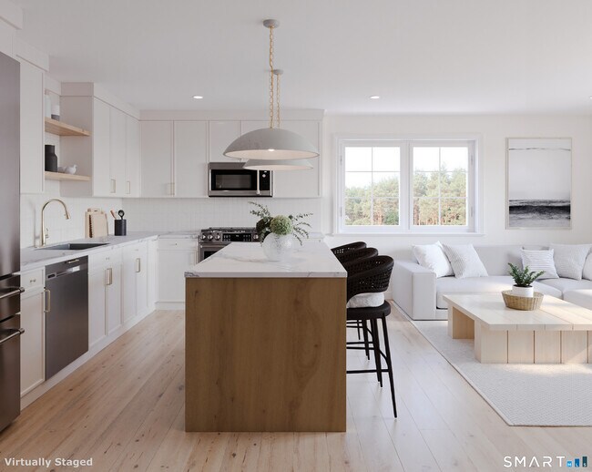 Building Photo - 344 Main St