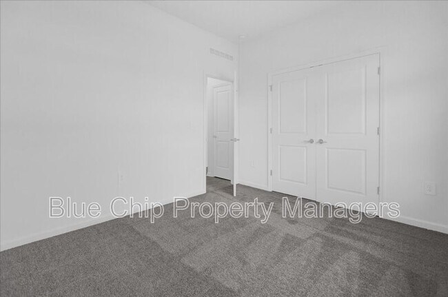Building Photo - 2025 Shaggy Fisher Dr