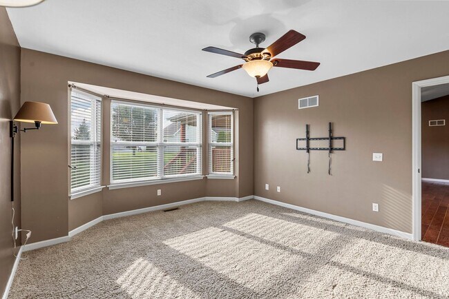 Building Photo - Spacious 3-Bed, 3-Bath Home in Wentzville
