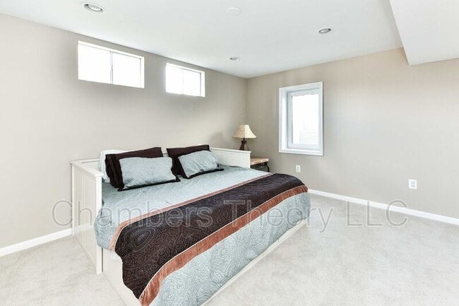 Building Photo - 46814 Snow Hill Way