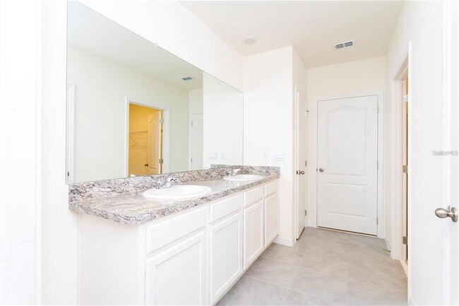 Building Photo - 1779 Post Oak Dr