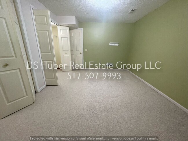 Building Photo - 1114 Dillon Cir