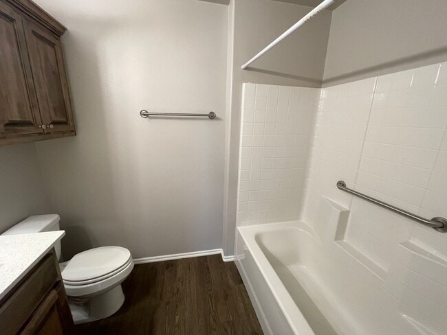 Building Photo - 55+ Community! 2 bedrooms, 2 full bathrooms, stainless appliances, quiet safe community for ages ...