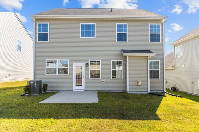 Building Photo - 624 Hiddenbrook Dr