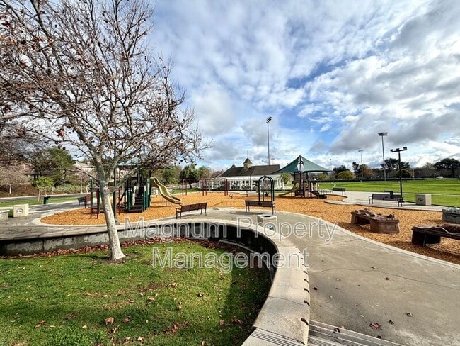 Building Photo - 40382 Corrigan Pl