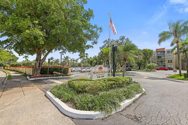 Building Photo - 13120 SW 92nd Ave