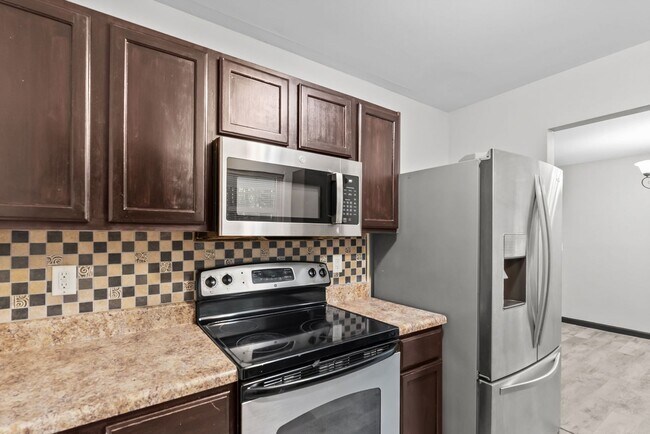 Building Photo - Western Branch 4 bed Ready Now!!