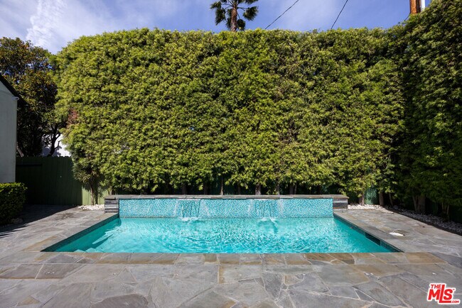 Building Photo - 4316 N Clybourn Ave