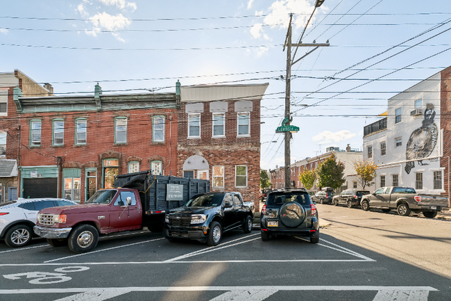 Building Photo - 2602 E Lehigh Ave