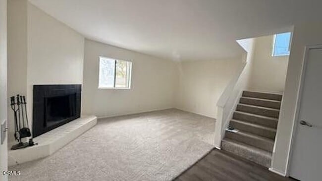 Building Photo - Updated 2-Bed, 2-Bath Condo in Downtown Ox...