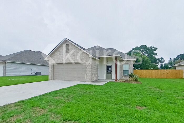 Building Photo - 206 Carencro St