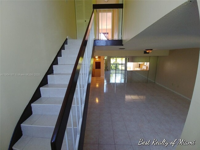 Building Photo - 9905 NW 9th St Cir