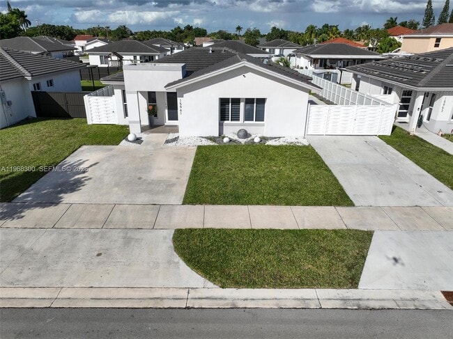 Building Photo - 15961 SW 307 Terrace