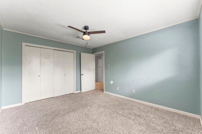 Building Photo - 3318 Candlelon Dr