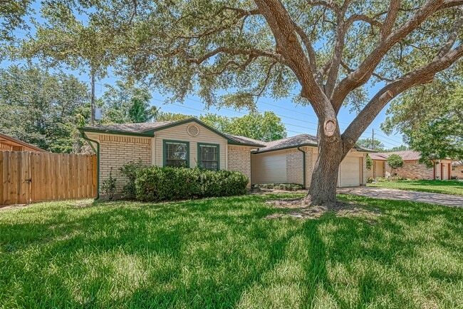 Building Photo - 923 Mayweather Ln