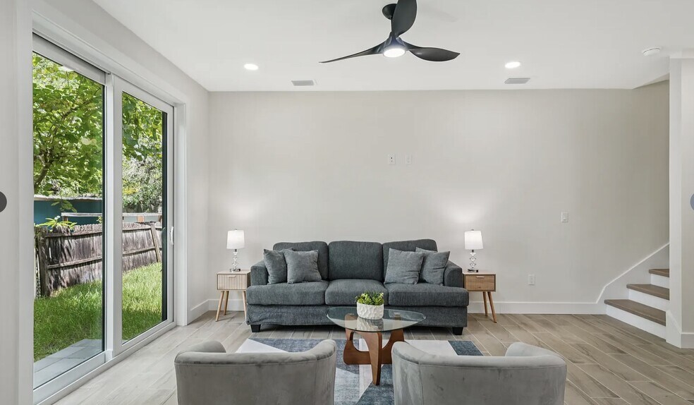 Building Photo - 12236 Land St