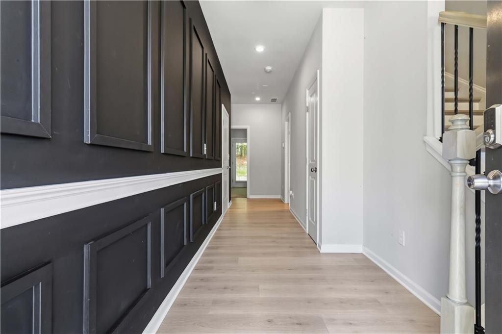 Building Photo - 6504 Brooklake Ct SE