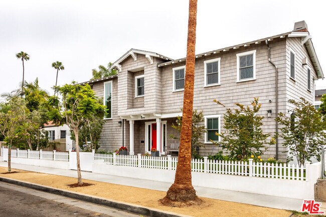 Building Photo - 550 San Juan Ave
