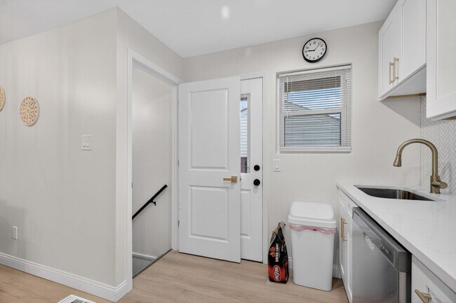 Building Photo - 3831 Brown Rd