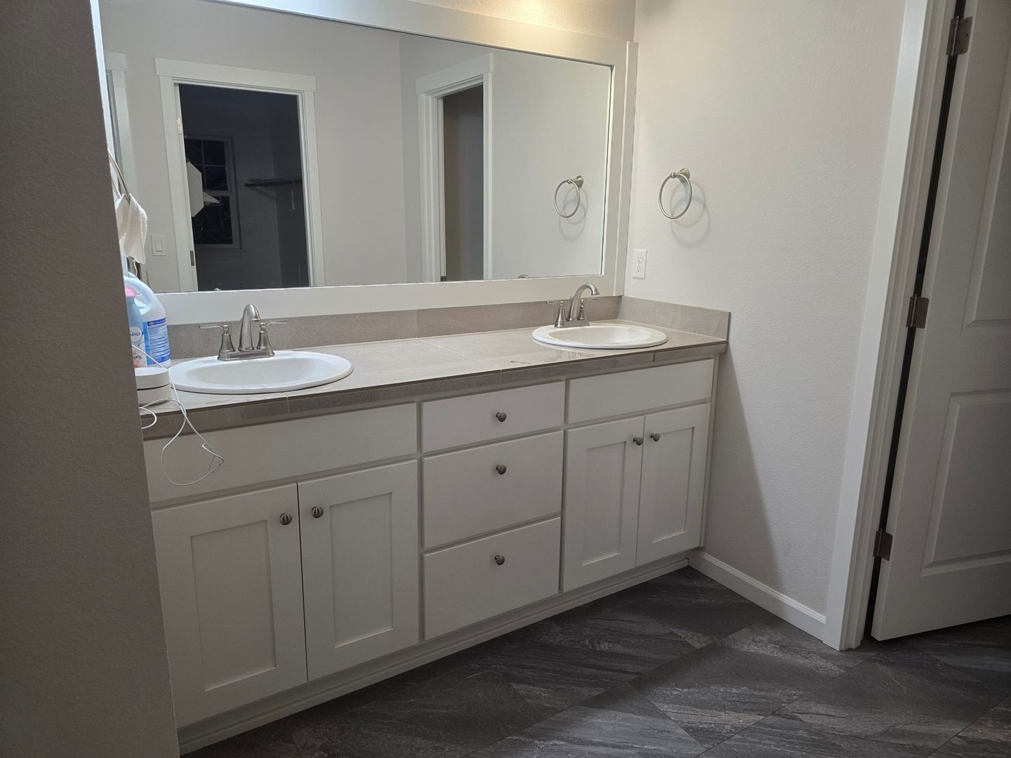 Building Photo - 173 N 7th Ave